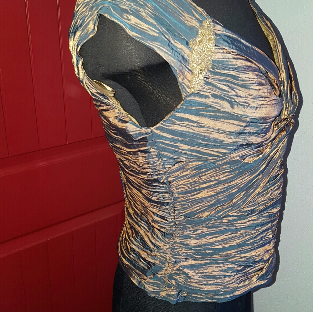 Top - Picture 3 of 5