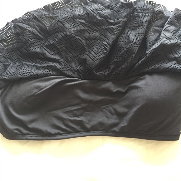 🌴🖤Flouncy black bikini top! - Picture 5 of 7