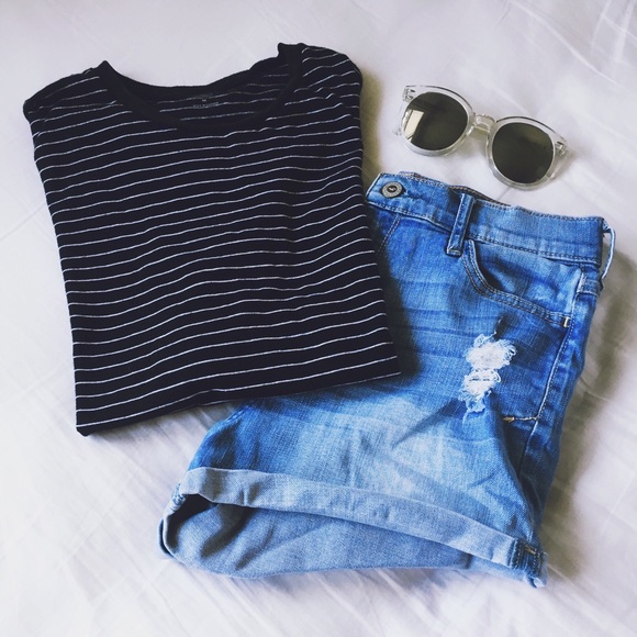 Old Navy Tops - ✖️ Black & White Striped Tee T-Shirt Top Grunge✖️