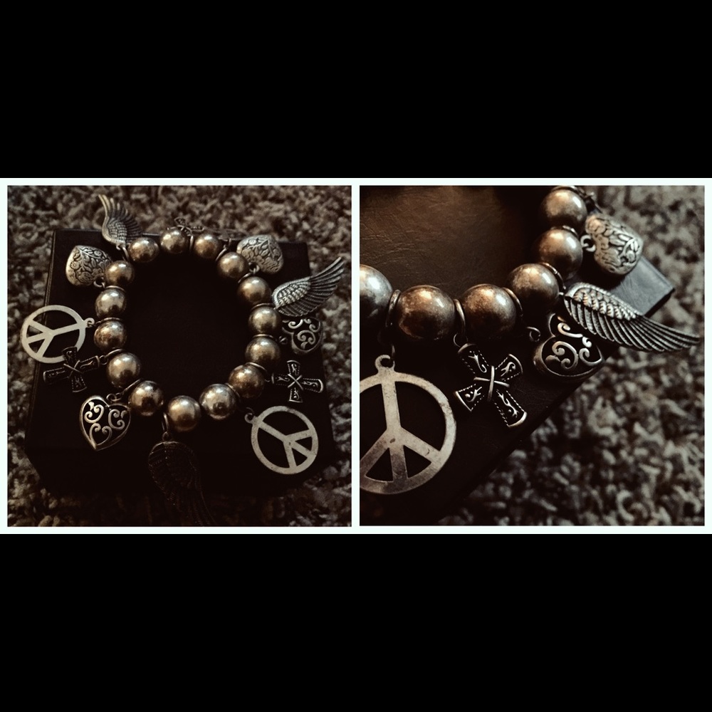 Charm bracelet