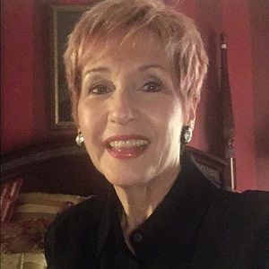 Meet your Posher, Suzanne