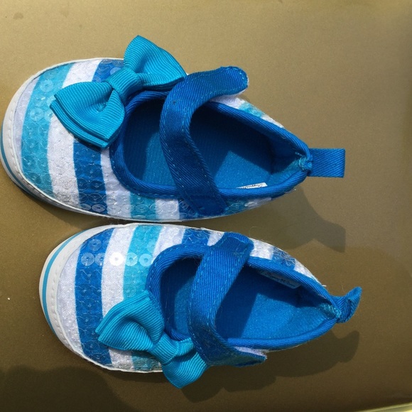 Baby shoe bundle of 2 pair turquoise and blk NWOT - Picture 4 of 8