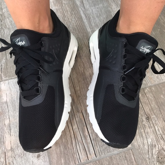 Nike Air Max  🌪new in a box - Picture 2 of 8