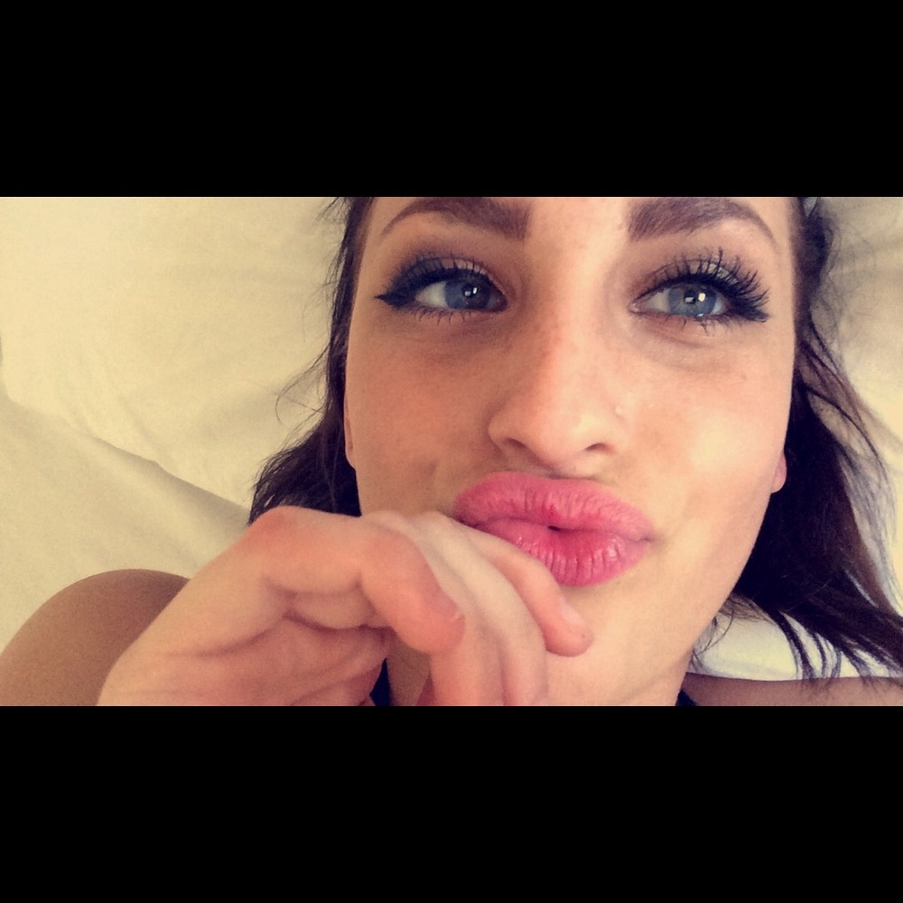 Meet your Posher, Hannah