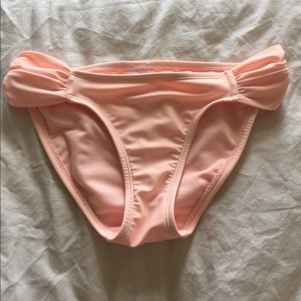 Super cute light pink bikini bottom!