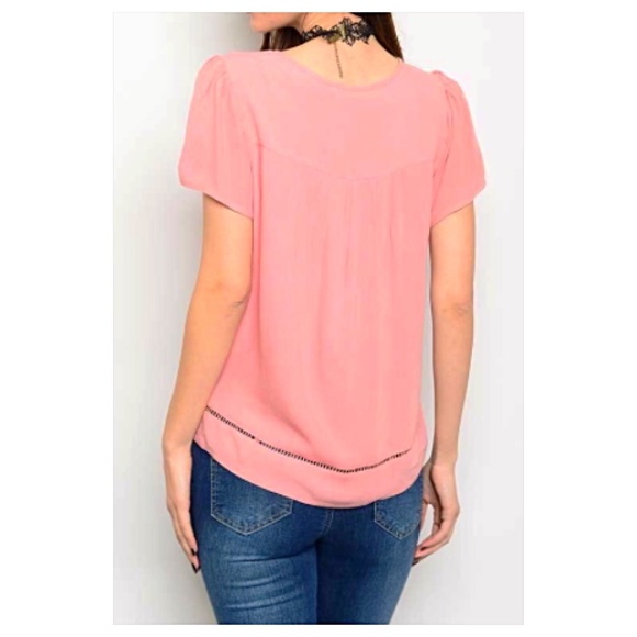 🔵CLEARANCE🔵Chic Crochet Blouse Top Medium - Picture 7 of 8