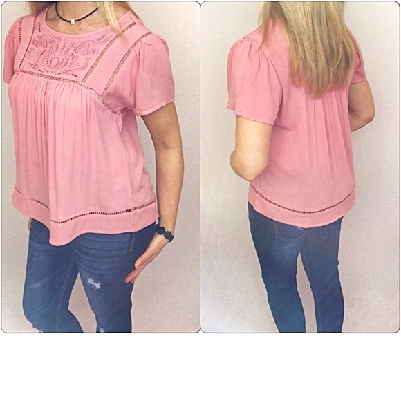 🔵CLEARANCE🔵Chic Crochet Blouse Top Medium - Picture 5 of 8