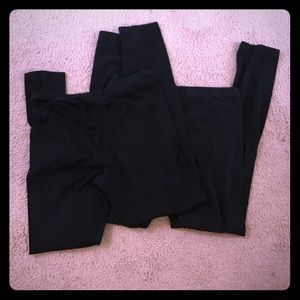 2 pair of leggings