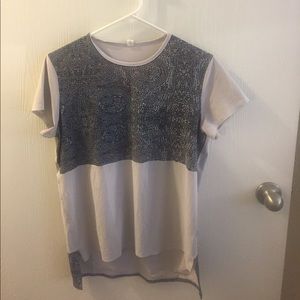 Lululemon light grey and black short sleeve top