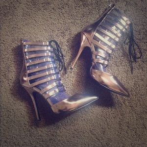 Steve Madden X Keyshia Cole "KC DIVA" Pewter Pumps