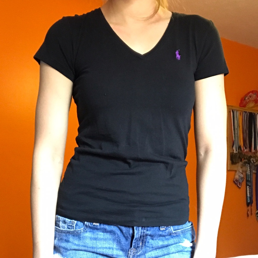 Black fitted short sleeve shirt.