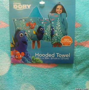 Finding Dory Hooded Towel