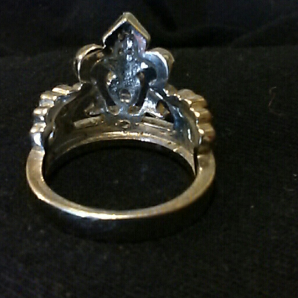 Silver crown ring - Picture 2 of 5