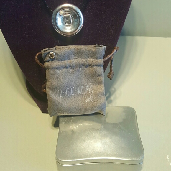 🆕 Robert Lee Morris Silver circleart charm w/box - Picture 6 of 6