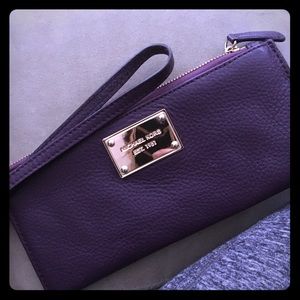 Michael Kors wristlet