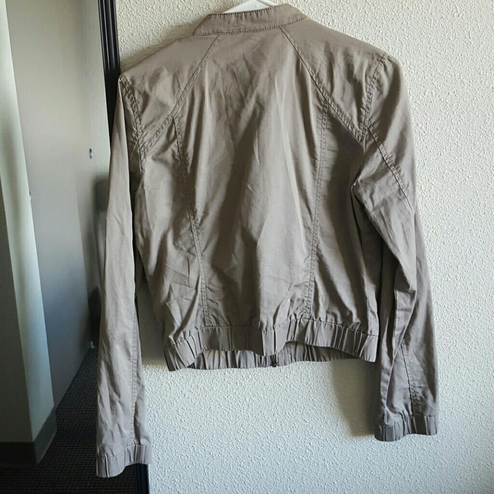 BP bomber jacket - Picture 2 of 4