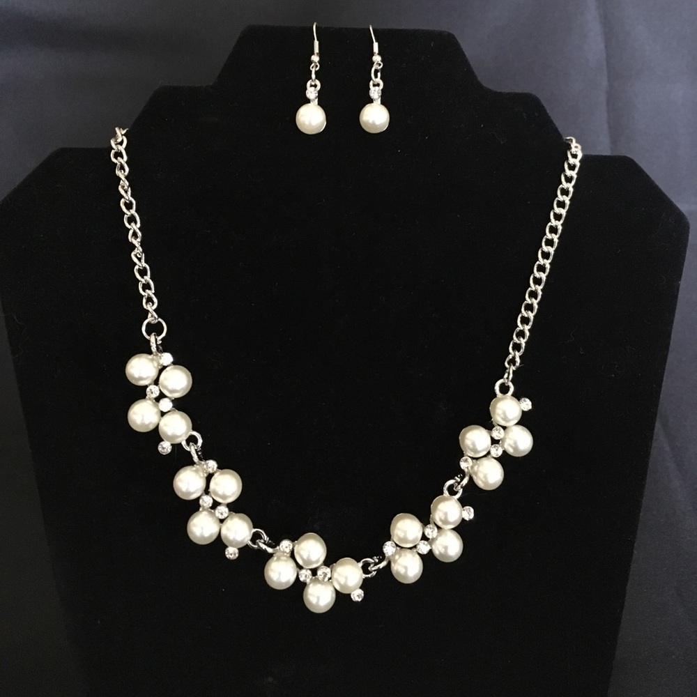 Pearl Necklace and Earings