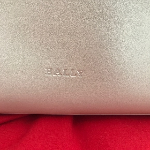 Bally Calf Leather Shoulder Bag - Picture 7 of 7