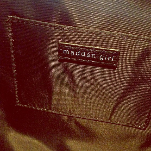 Madden girl large pouch. NWT - Picture 3 of 5