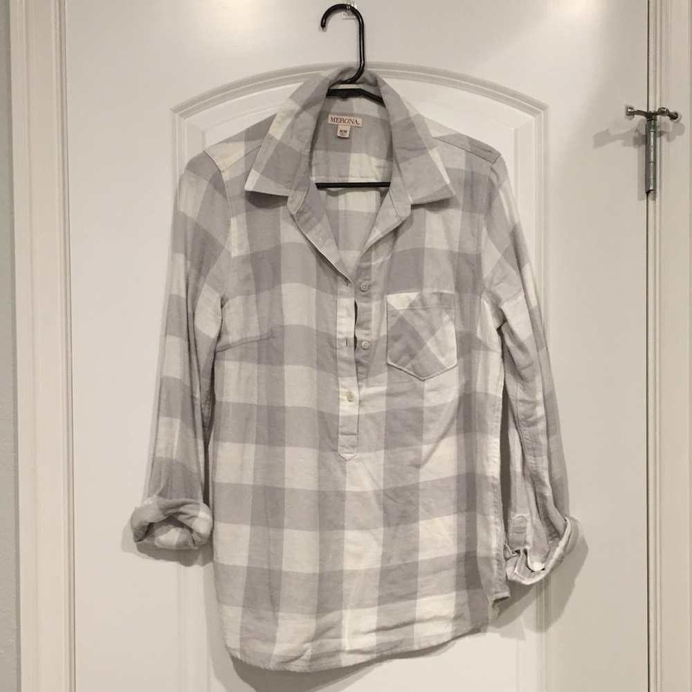 Grey and white plaid top