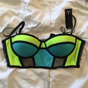 Color block neon sports bra