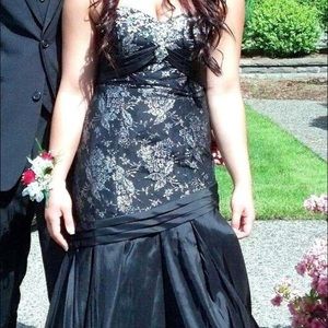 Full length, black mermaid style formal dress