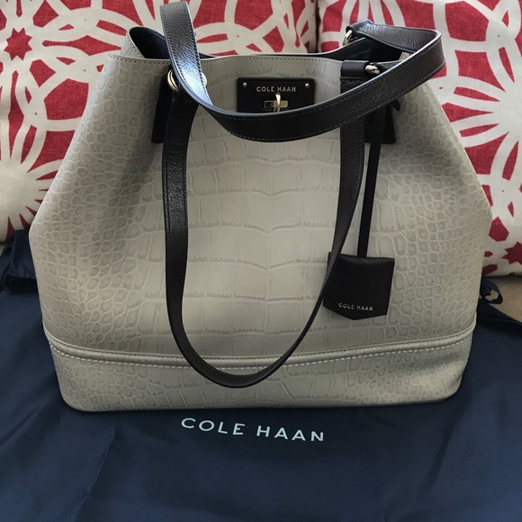 Cole Haan Handbags - Great Gift NWT Cole Haan Leather Tote Taupe