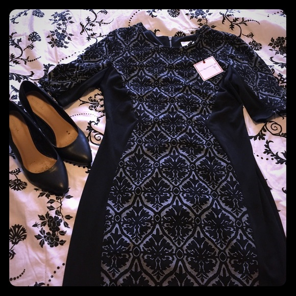 Bisou Bisou Dresses & Skirts - NWT slimming Dress