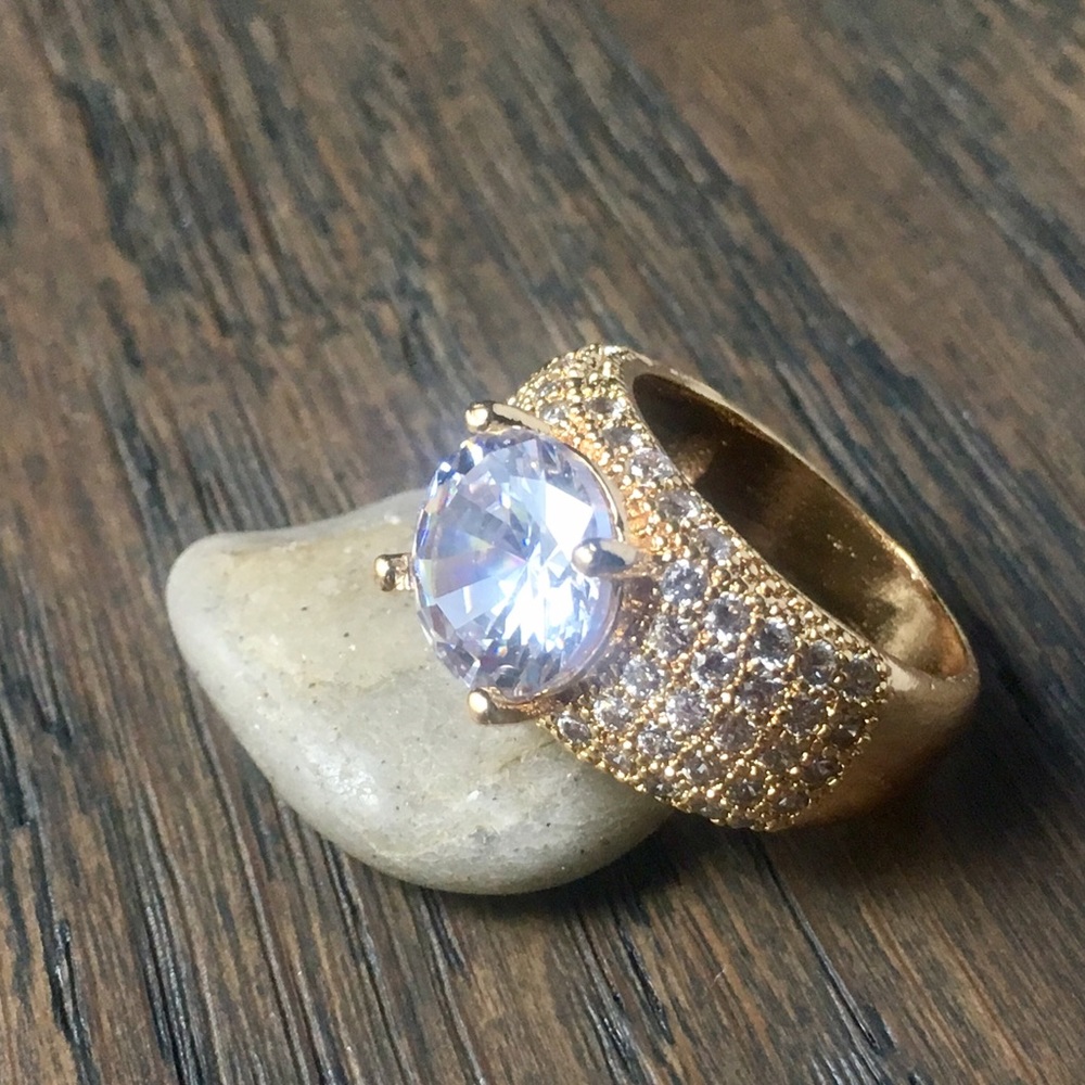 Dazzle statement ring