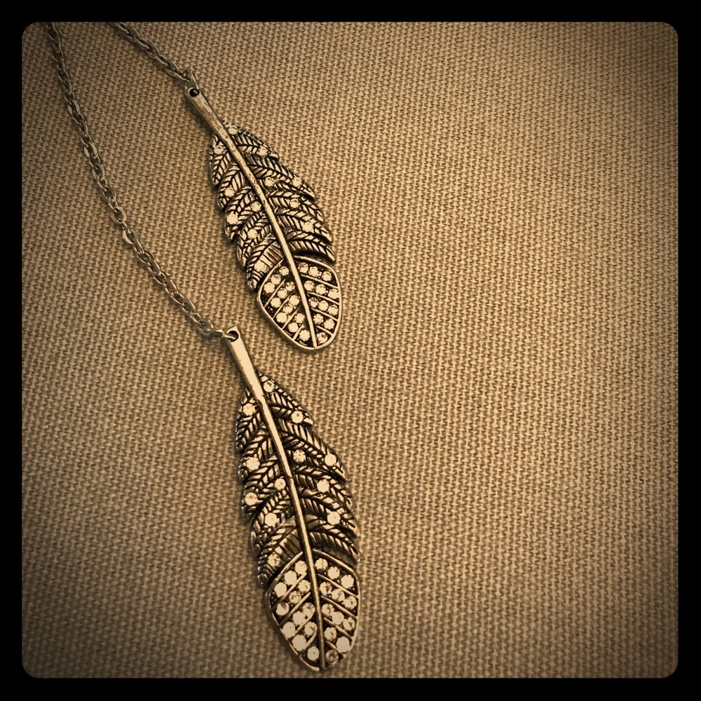 Silvertone Leaf Necklace