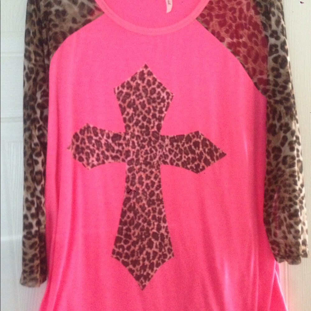 Pretty Pink/leopard print tee