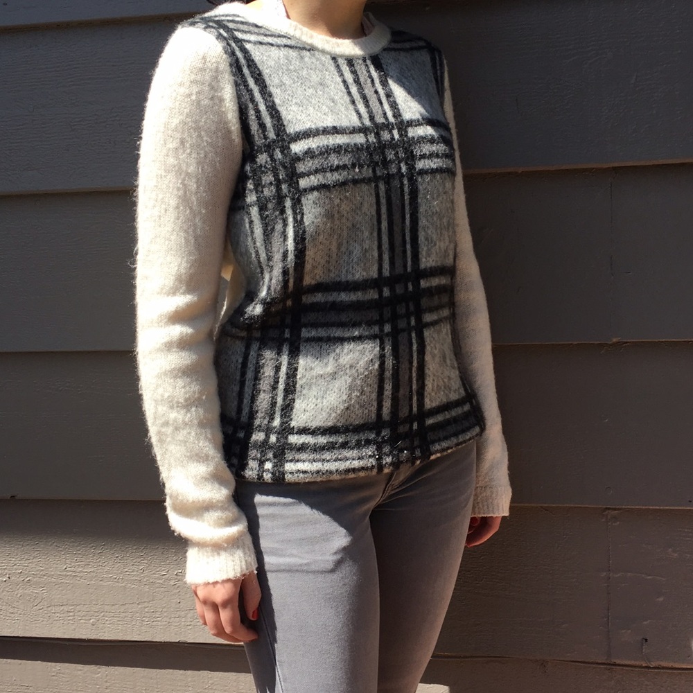 Cute plaid sweater Size XS