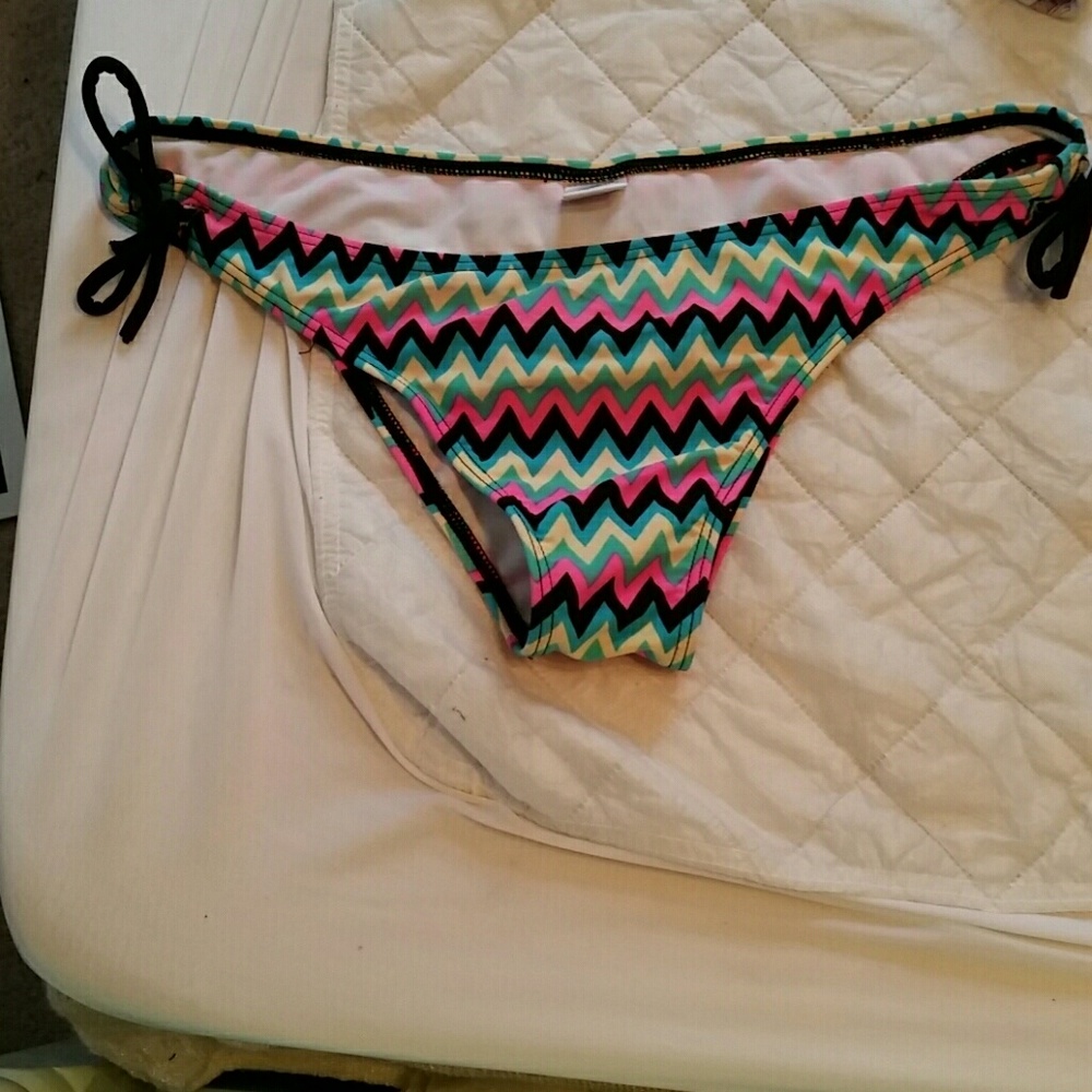 Cute colorful bikini bottoms!