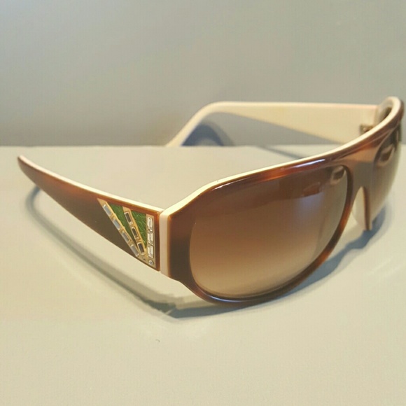 Judith Leiber tortoiseshell crystal sunglasses main image 5