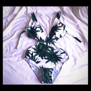 NWT Palm leaf print monokini - Size S