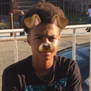 Meet your Posher, Carlos