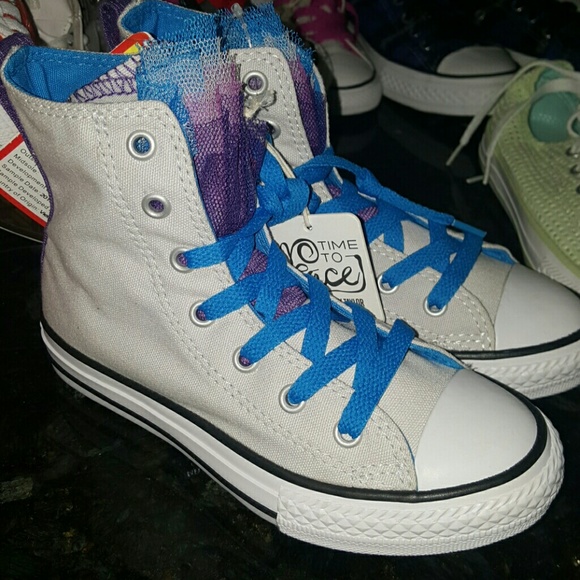 spray paint converse