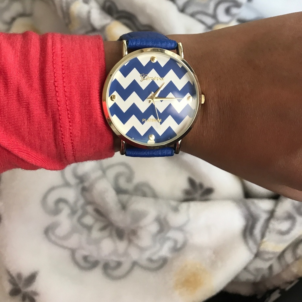 Round Chevron Dial Watch