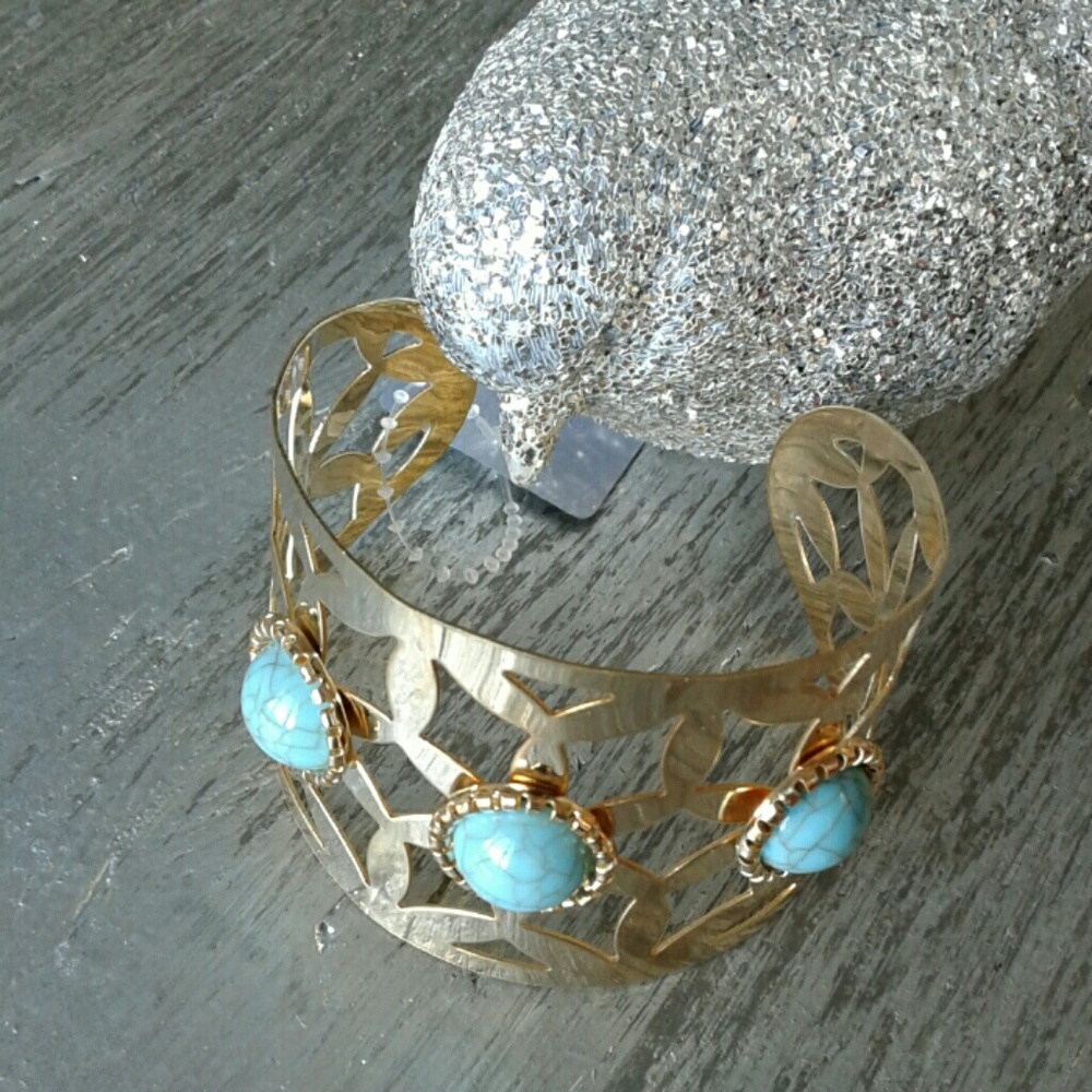 Gold toned cuff bracelet with turquoise details - Picture 4 of 4
