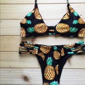 PINEAPPLE BIKINI 🍍