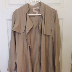 LONG FLOWY BEIGE COAT