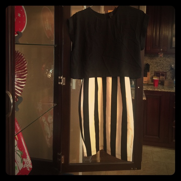 Dresses & Skirts - Dress