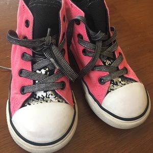 Baby Converse ⭐️