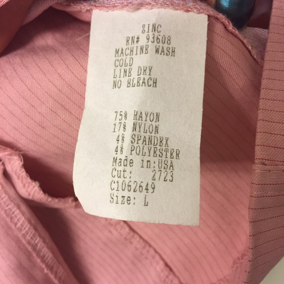 Pink on pink pinstripe one button blazer - Picture 4 of 4