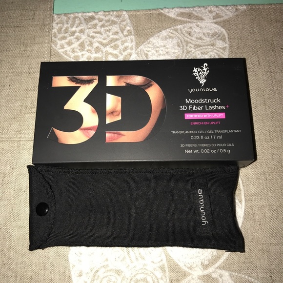 Younique 3D Fiber Lash Mascara - Picture 1 of 2