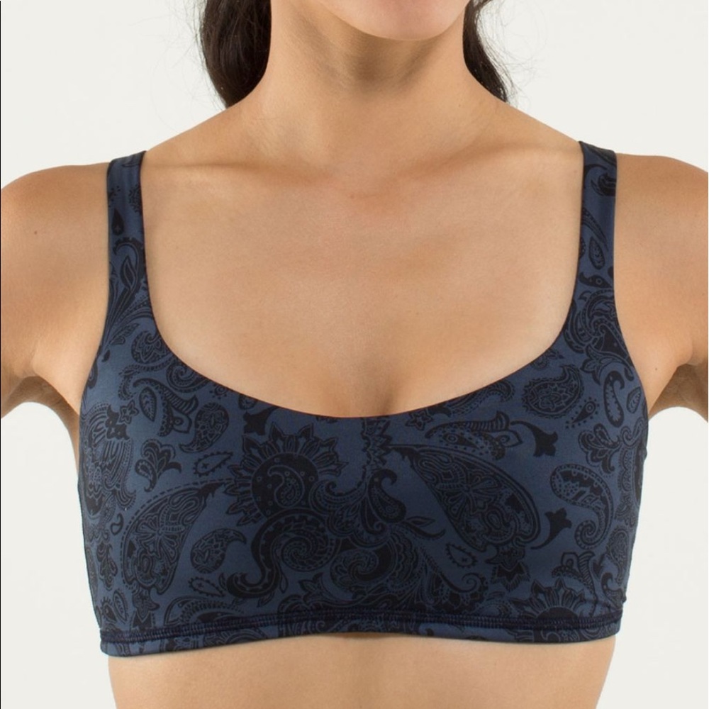 Lululemon free to be bra in inkwell paisley