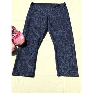 SPRING FITNESS SALE - Lululemon Yoga Pants- SZ 6
