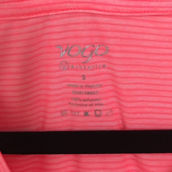 Sports top - Picture 2 of 3