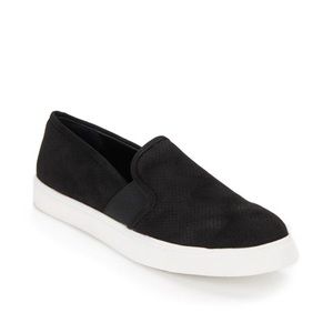 STEVE MADDEN SUEDE SNEAKERS