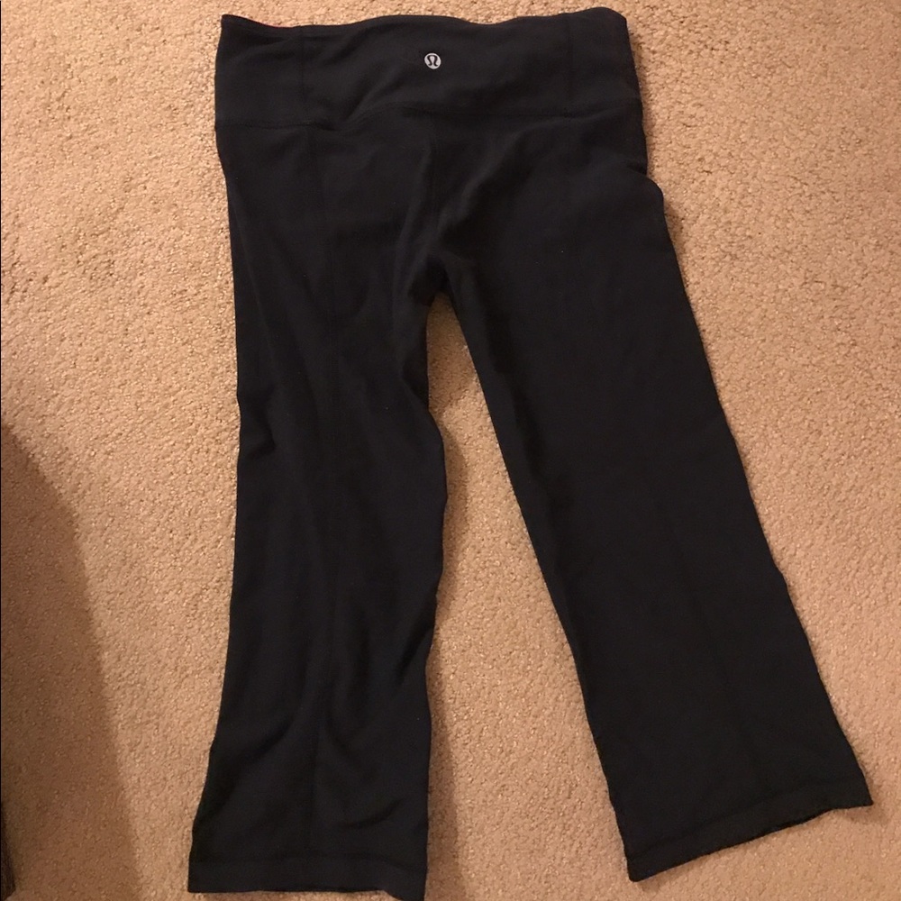 Lululemon reversible crops size 4